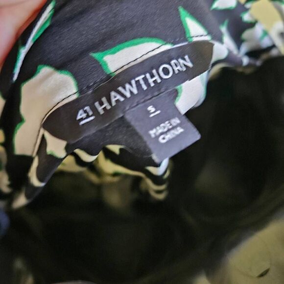 41 Hawthorne Floral Tank Top - Picture 6 of 6